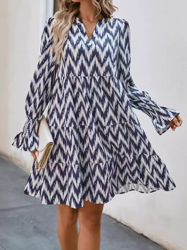 A-Line Flared Sleeves Elasticity Printed Split-Joint V-Neck Mini Dresses
