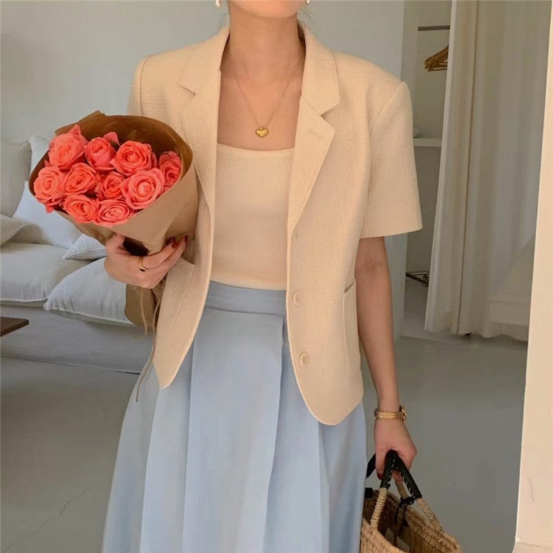 Relaxed Fit Short Sleeve Jacket Featuring Solid Lapel
