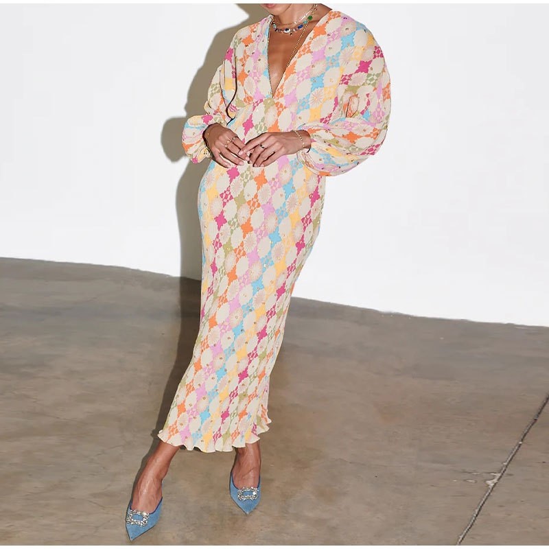 Retro Maxi Dress with Deep V-Neck and Long Sleeves