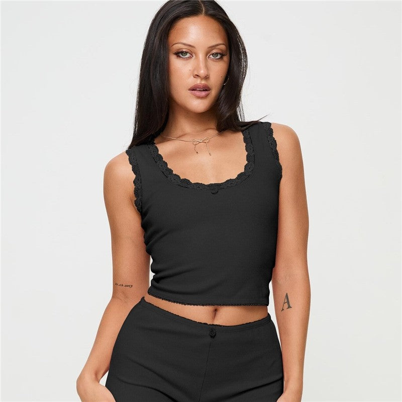 High-Waisted Shorts Set with Lace Splicing and Suspender Detail