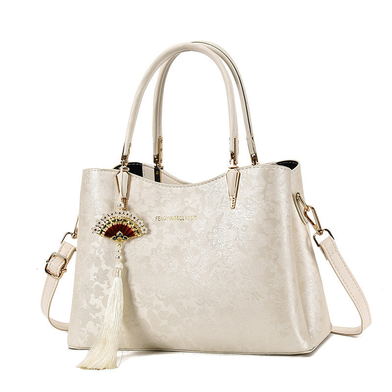 Large-Capacity Commuter Tote Bag