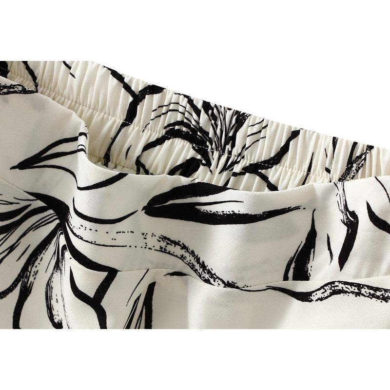 Sure! Here is an optimized title for your clothing product:

"Printed A-Line Skirt with Elastic Waistband