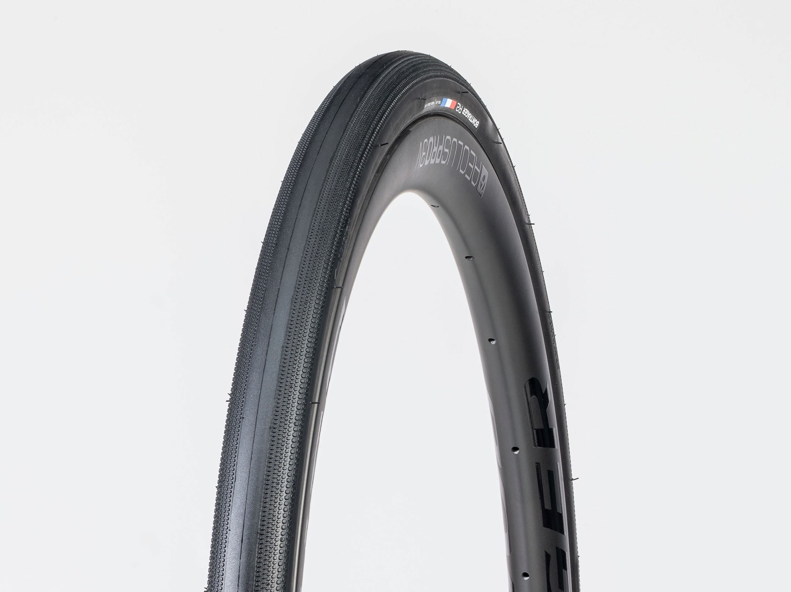 Bontrager R2 Hard-Case Lite 700x28c Tire