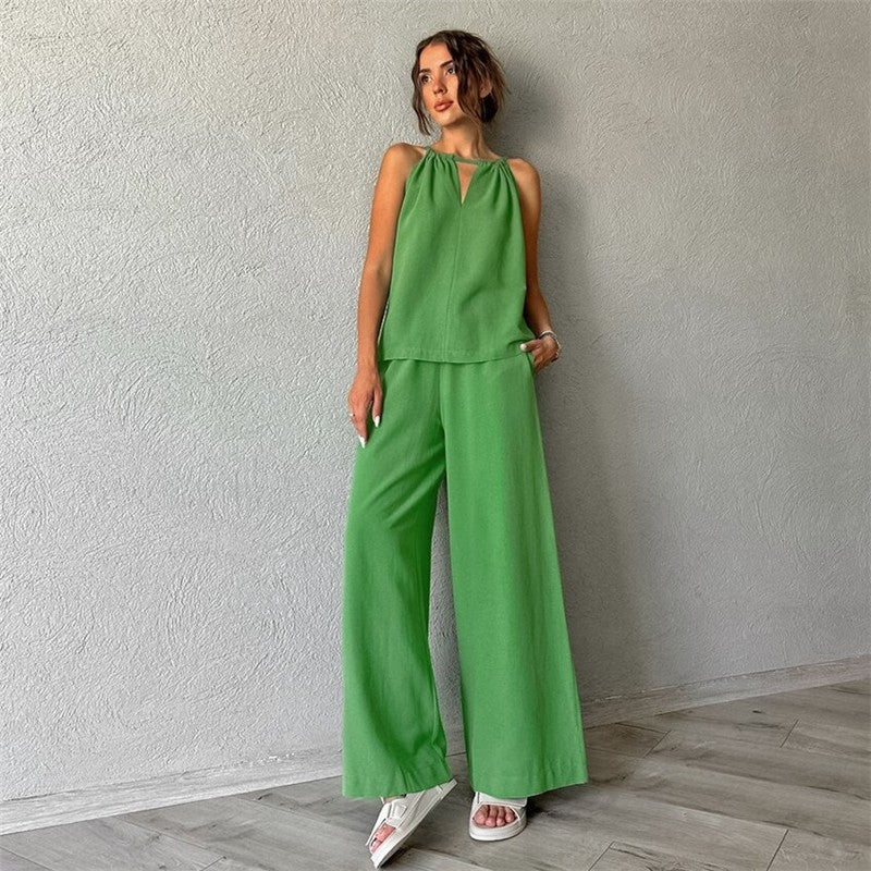 Sleeveless Top and Pants Pajama Set in Solid Color