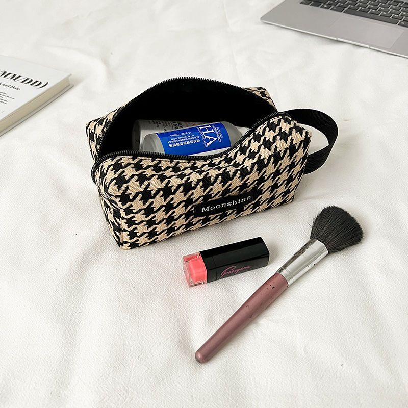 Plaid Cosmetic Bag - Premium Cotton Makeup Organizer with Zipper Closure