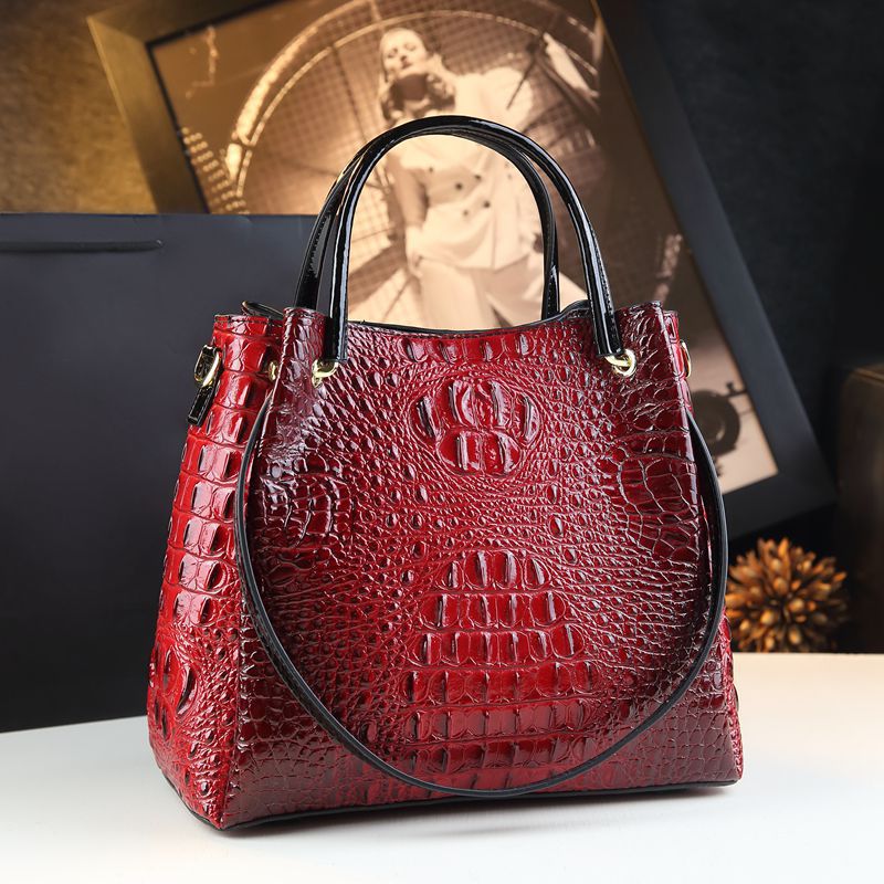 Crocodile-Print Women's Shoulder Bag - Textured PU Leather Handbag with Metal Accents