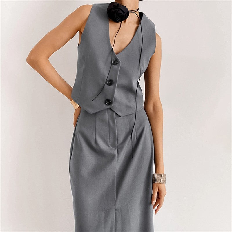 High-Waisted V-Neck Slim Fit Dress in Solid Color