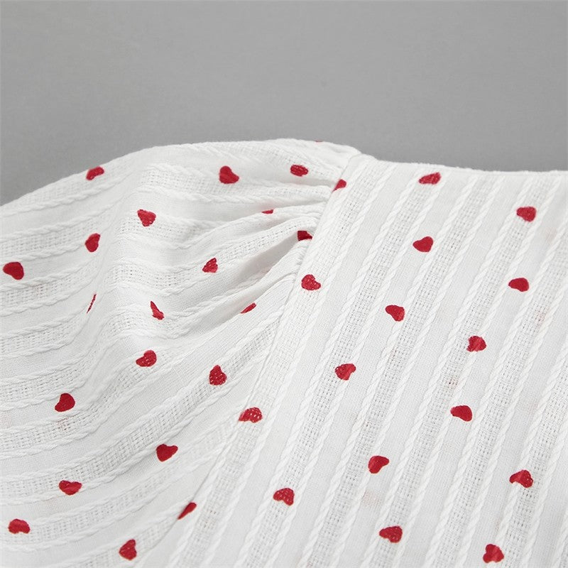 Five-Point Bubble Sleeve Lace-Up Floral Sleep Dress

Suggested Optimization:
Floral Lace-Up Sleep Dress with Bubble Sleeves