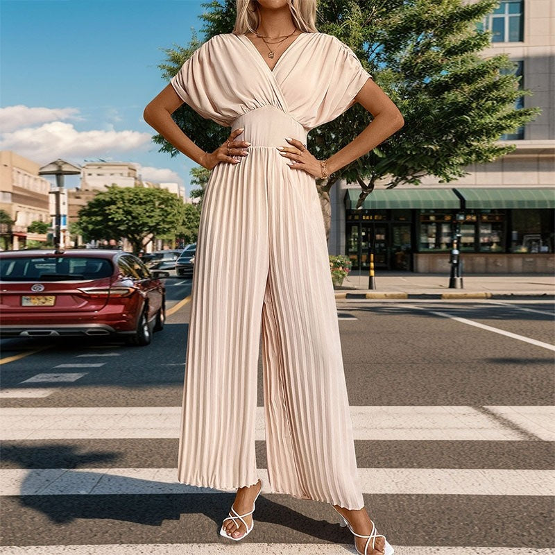 Sleek Slim-Fit Pleated Dress in Solid Color