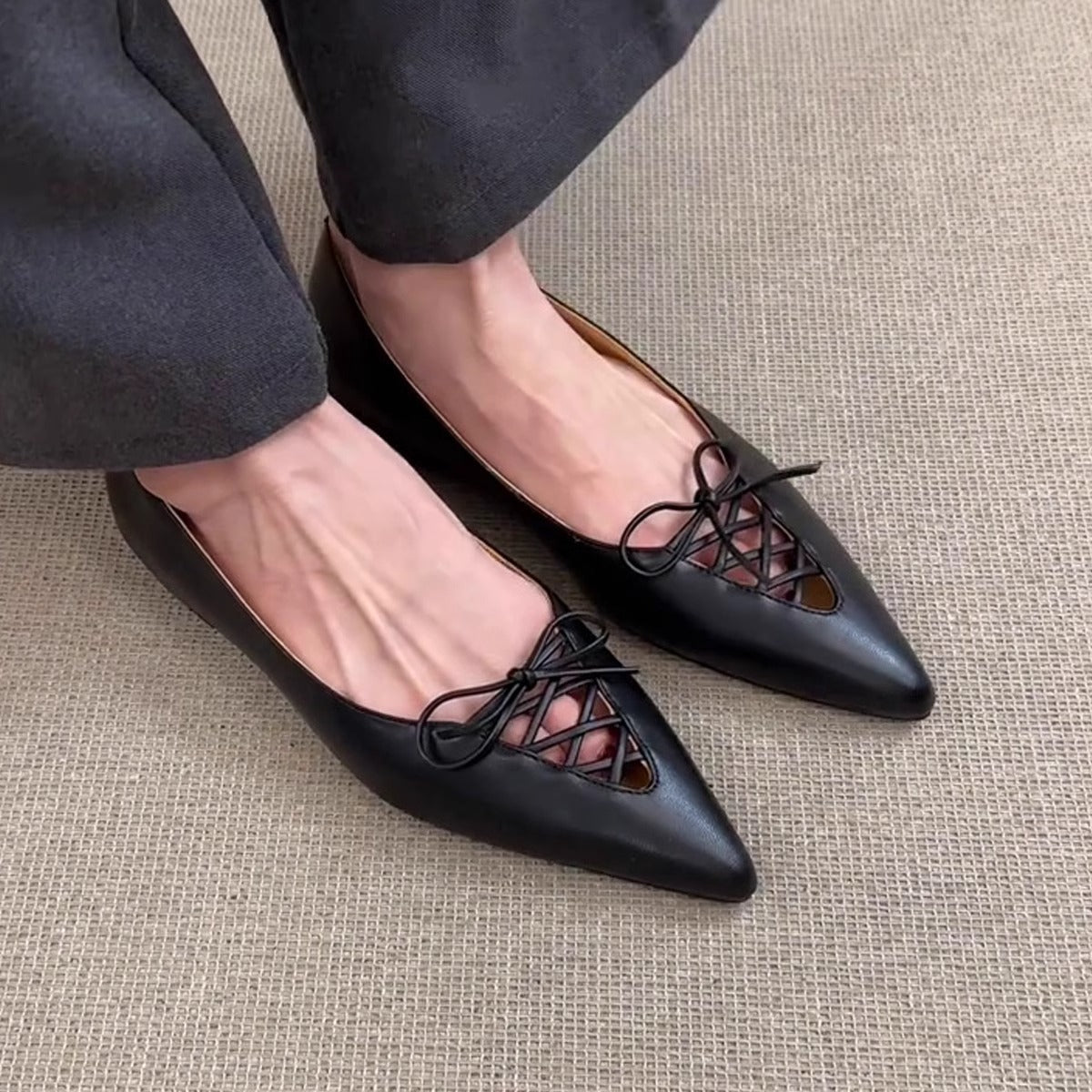Women's Bow-Knot French Cutout Commuter Flat Shoes - Elegant Slip-On Ballet Flats