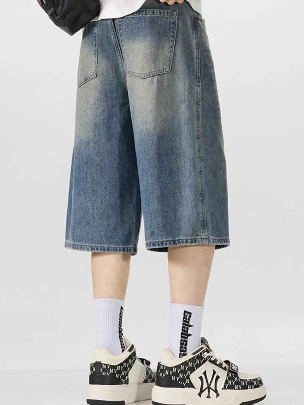 Men's Vintage Wash Wide-Leg Capris Jeans