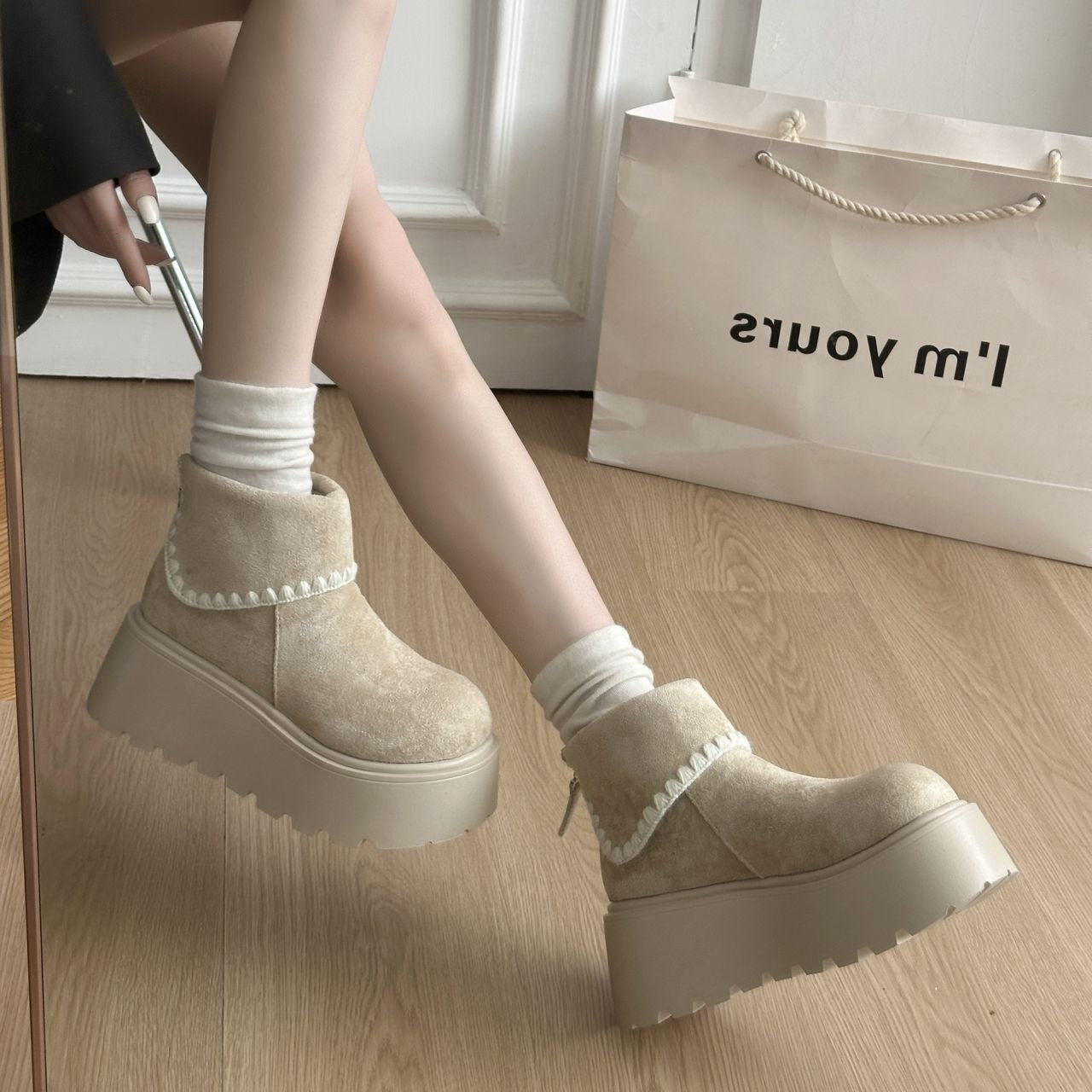 Women's Retro Height-Boosting Snow Boots - Lace-Up Winter Boots with Extra Padding