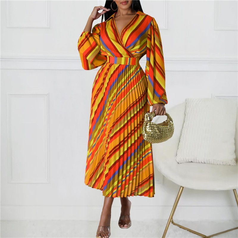 Printed Turn-Down Collar Dress in Solid Color