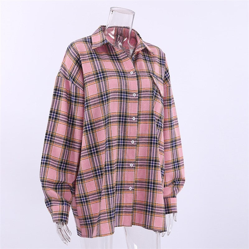 Loose-Fit Plaid Shirt in Classic Style