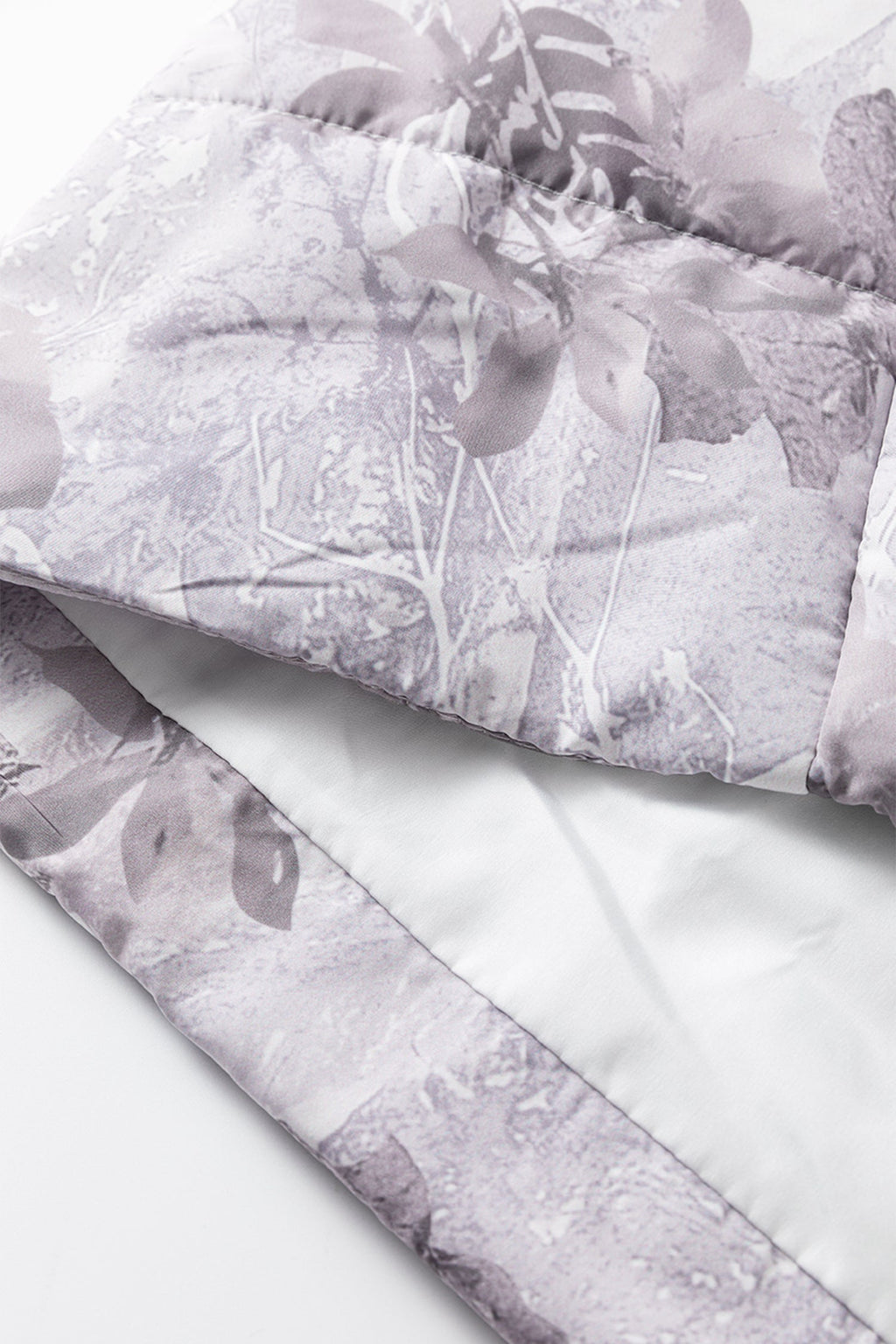 Gray Camo Leaf Print Winter Puffer Vest