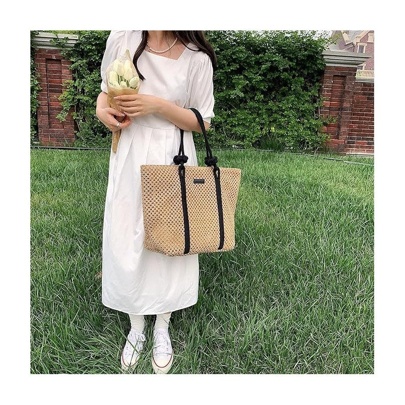 Single Shoulder Beach Bag with Stylish Solid Color Straw Weave