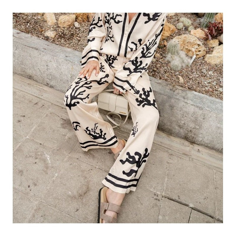 Relaxed Fit Satin Color-Blocked Wide-Leg Pants
