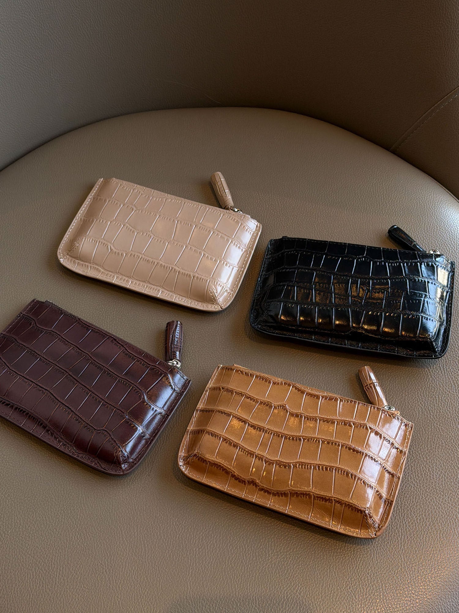 Premium Oil-Waxed Cowhide Leather Neck Wallet Cardholder Coin Purse - Crocodile Pattern Card Holder