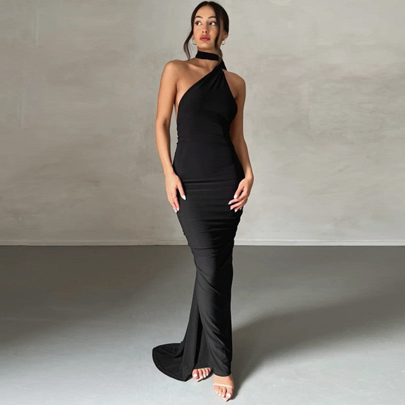 Solid Color Sleeveless Dress with Backless Design and Pleated Detailing