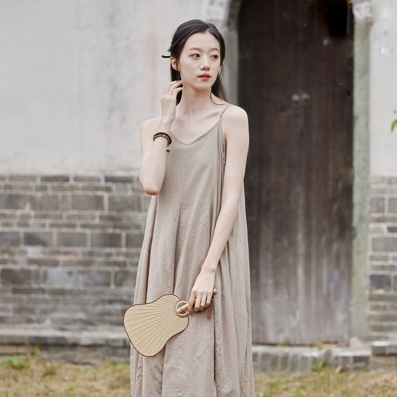 Solid Color A-Line Spaghetti Strap Dress

Would you like any more help with this title?