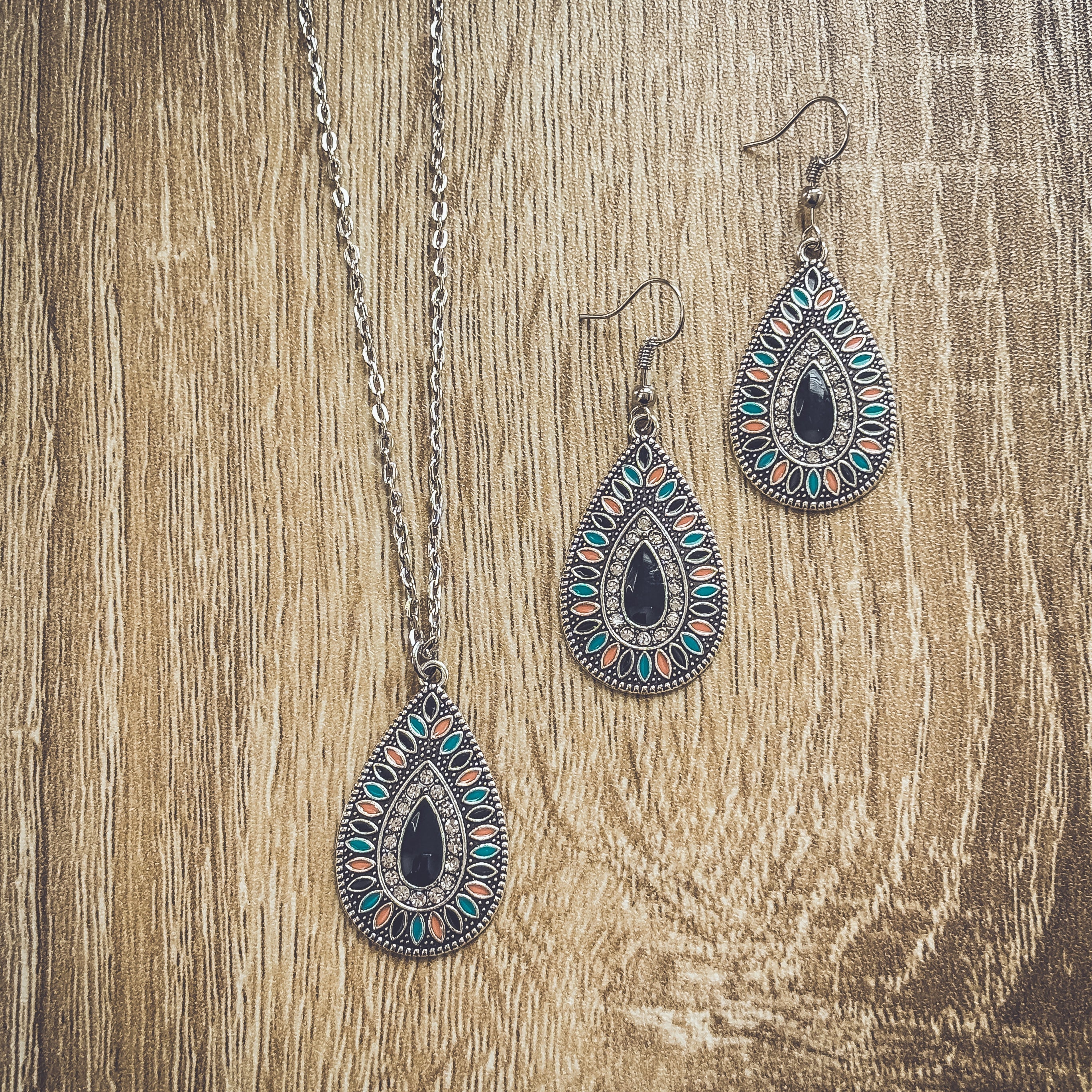 Beautiful Feminine Black and Crystal Necklace and Earrings Set