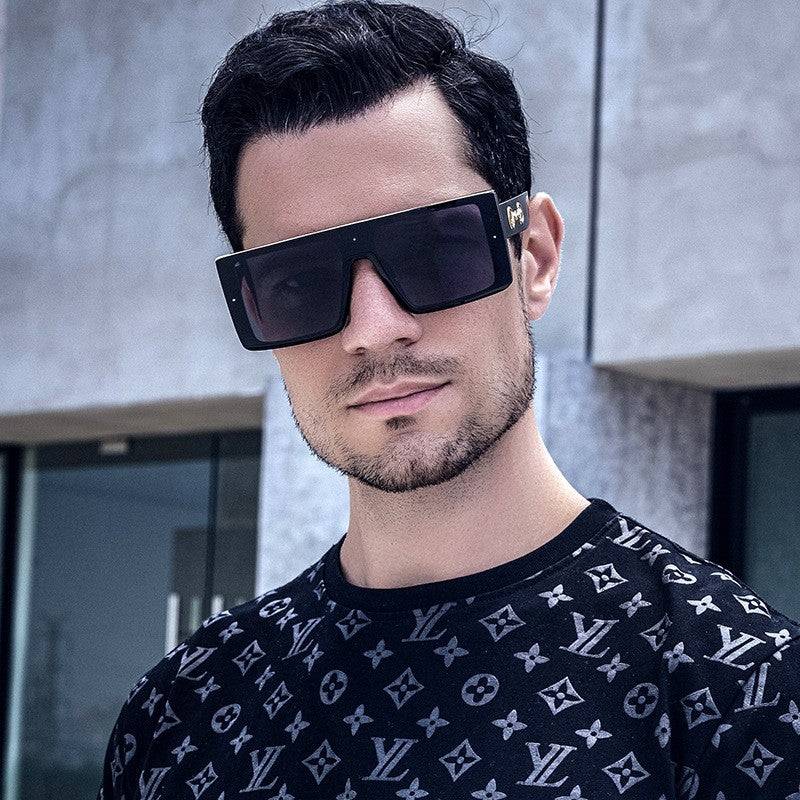 Fashion Sunglasses With Integrated UV Protection Lens