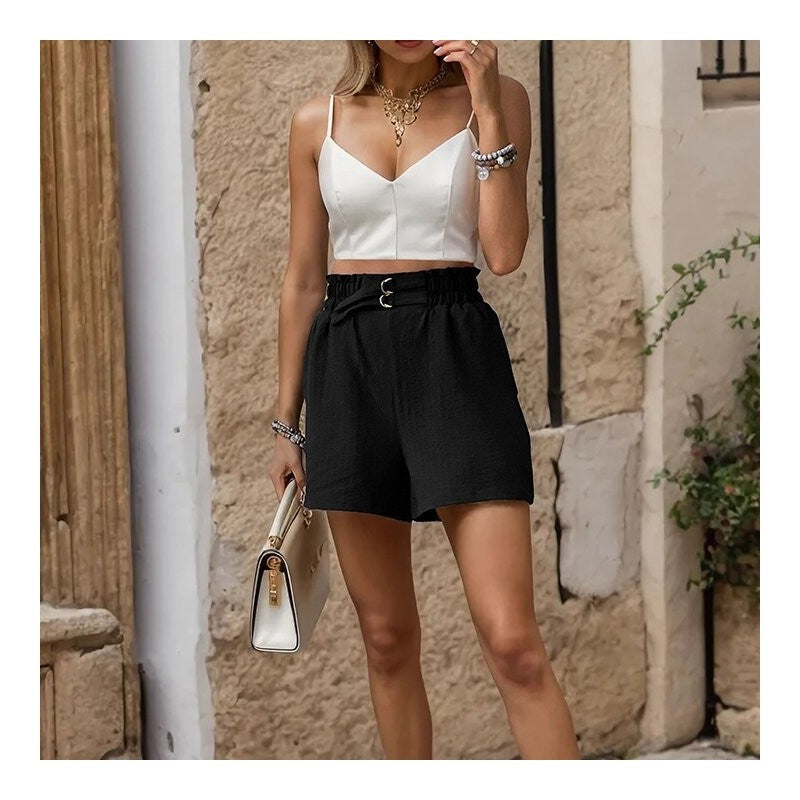 Trendy Black Pleated Shorts with Versatile Style