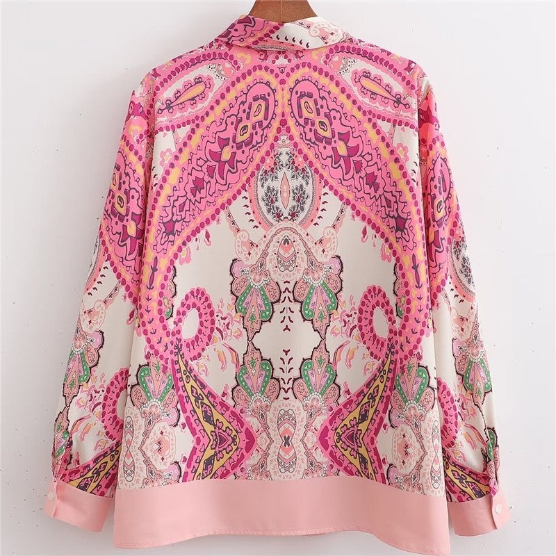 Stylish Oversized Shirt with Printed Collar