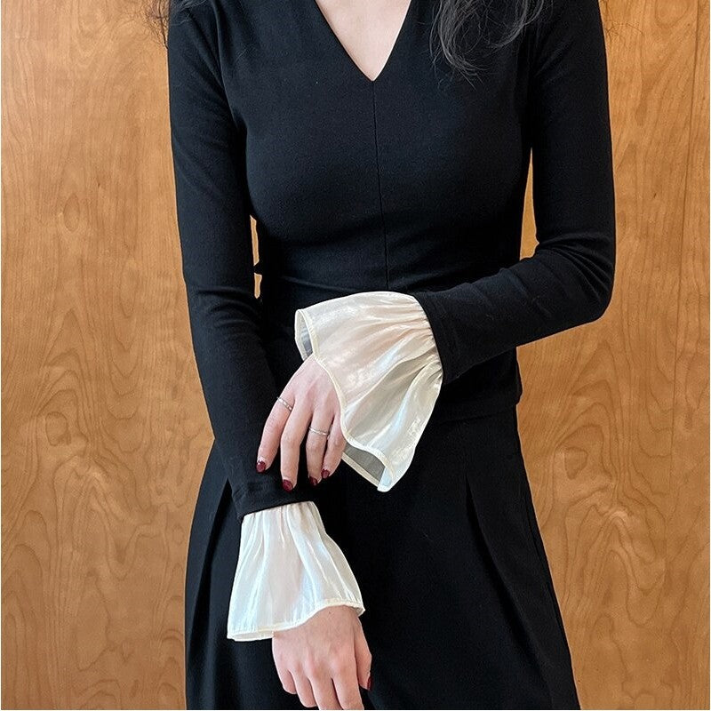 V-Neck Knit Patchwork Flare Sleeve Top