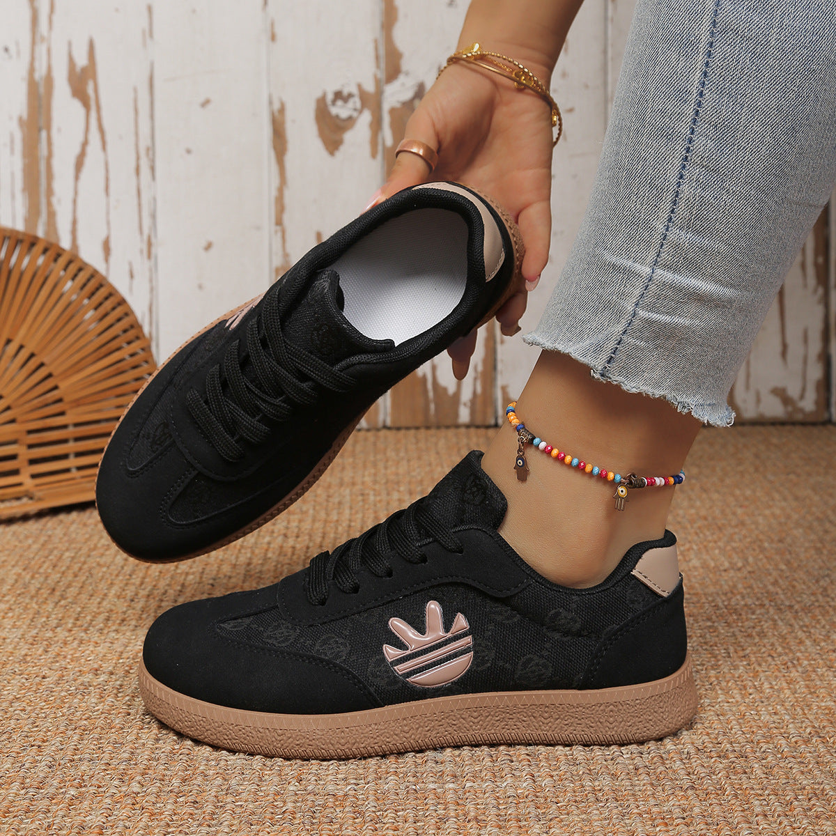 Women's Retro Chunky Sole Sneakers – Color-Block Lace-Up Platform Shoes