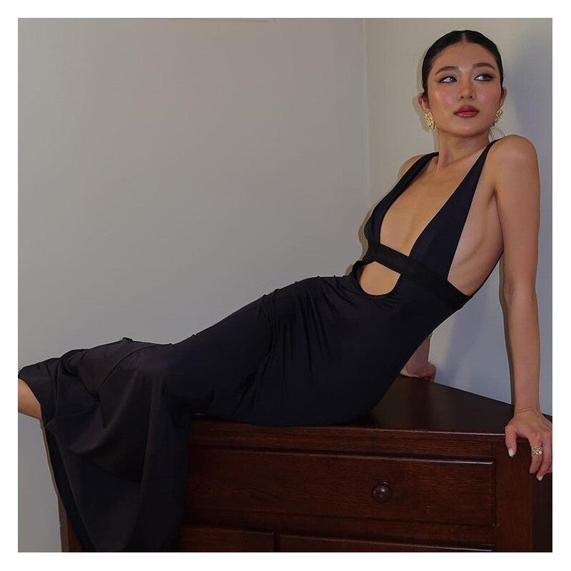 Deep V-Neck Hollow Out Strapless Dress with Wrap Chest