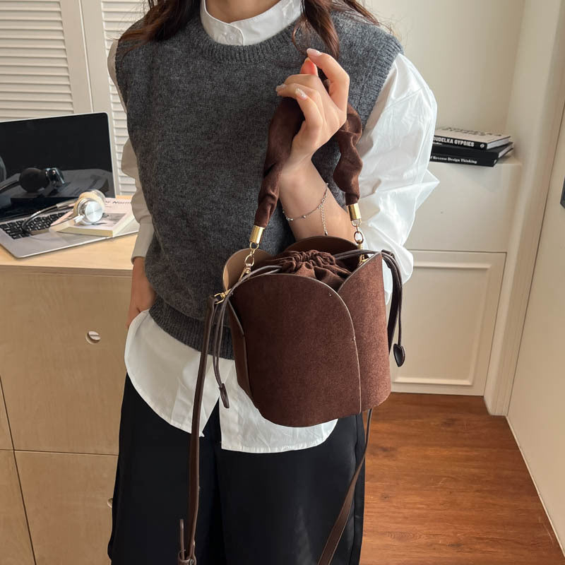 Women's Petal-Shaped Crossbody Bag - PU Leather Small Shoulder Bag with Adjustable Strap