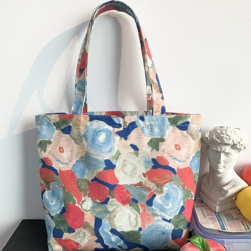 Fresh Floral Grid Cloth Tote: A Stylish and Artistic Accessory