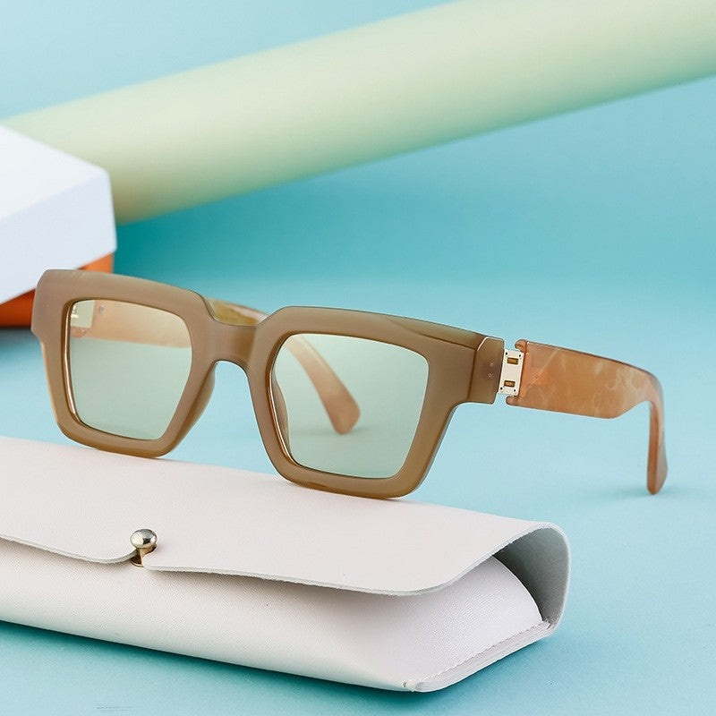 Women's Trendy Lightweight And Fashionable Square Sunglasses
