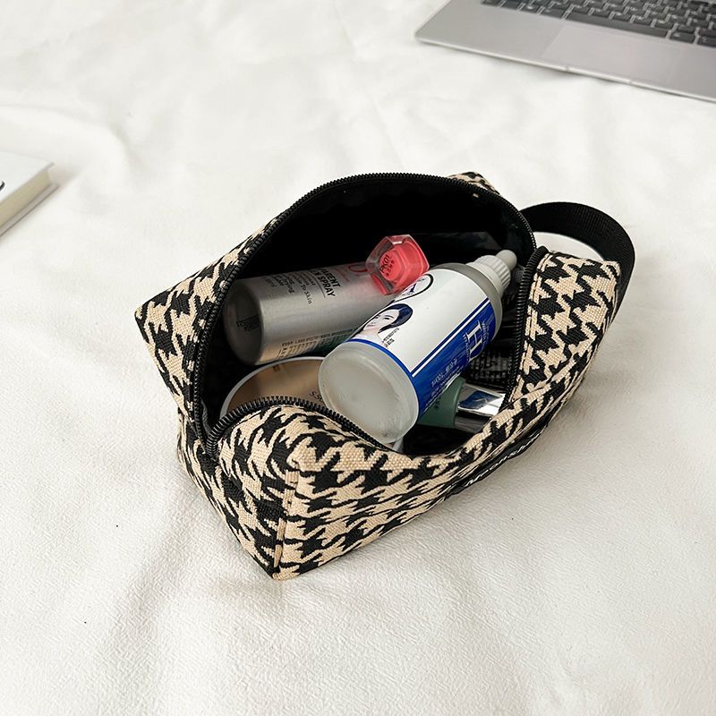 Plaid Cosmetic Bag - Premium Cotton Makeup Organizer with Zipper Closure