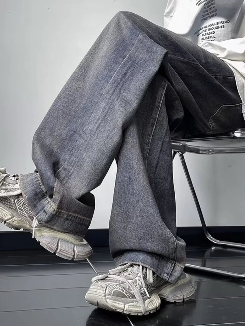 Men's Vintage Wash Loose Fit Jeans