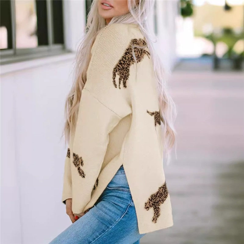 Loose High Neck Sweater With Printed Hem Slit