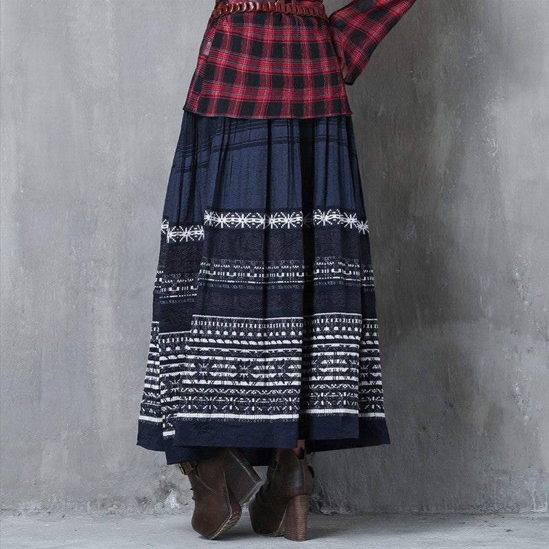 Sure! Here is an optimized title for your embroidered maxi dress product:

"Gorgeous Embroidered Maxi Dress with Intricate