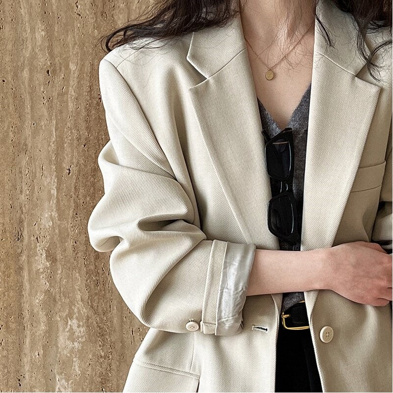 Sophisticated Suit Jacket crafted from Vertical Sensation TR Fabric