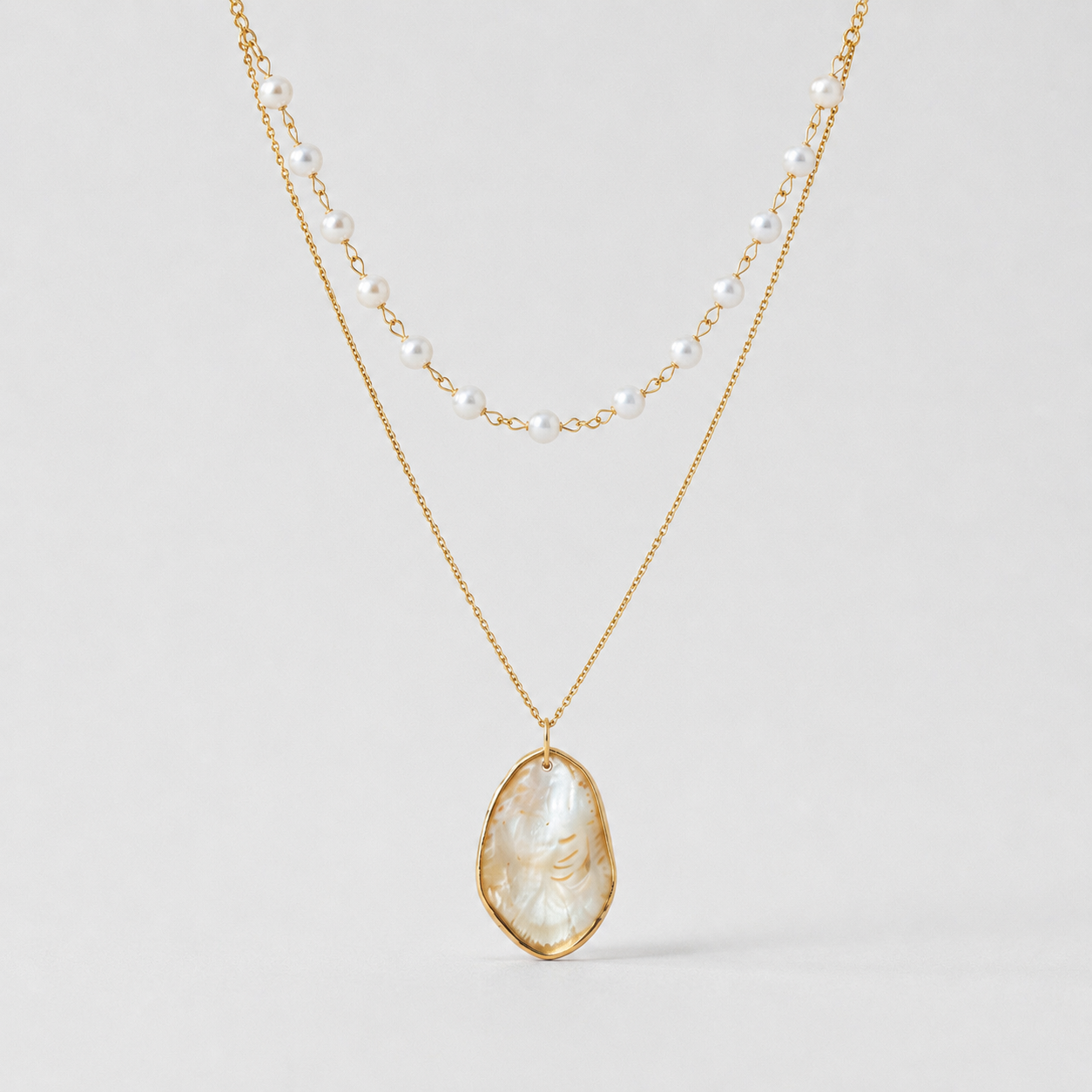 Layered Shell Pendant Necklace ~ Talum
