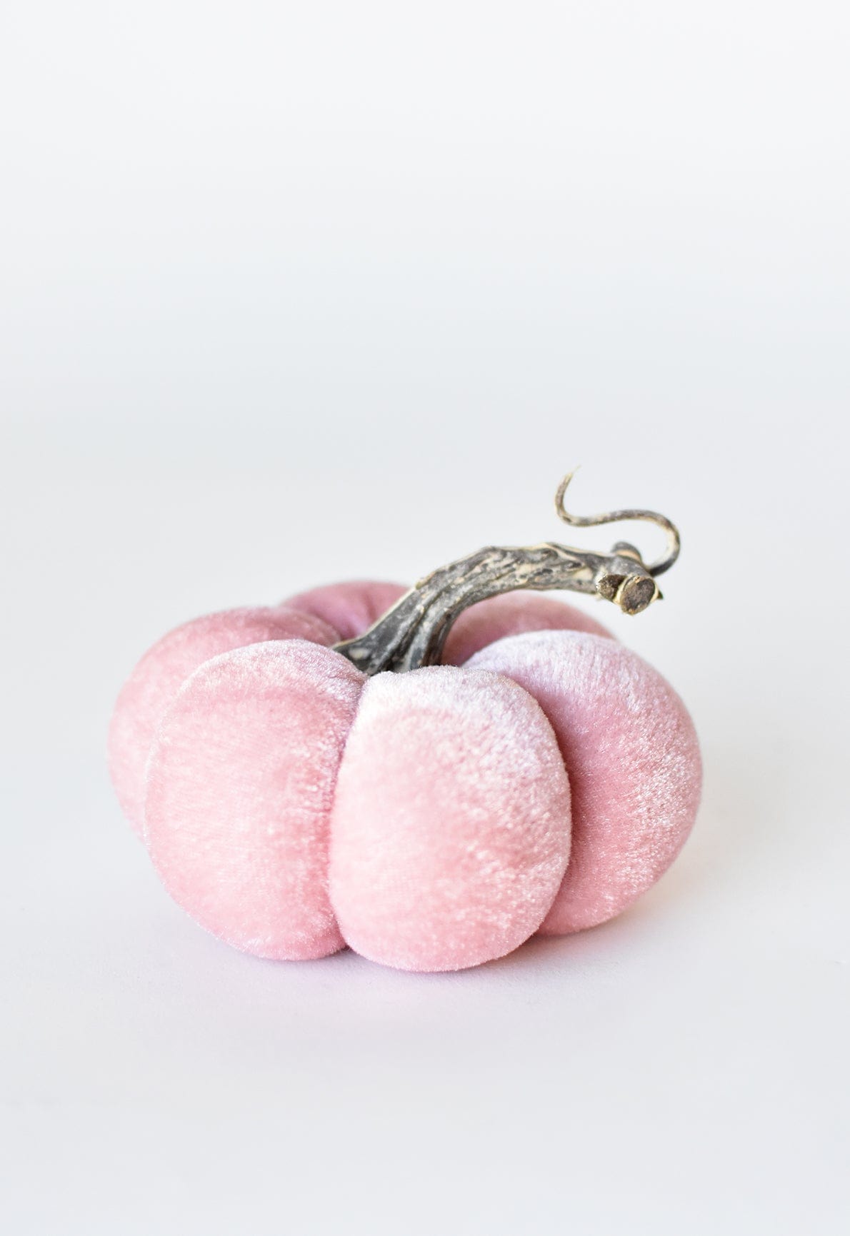 3.5" x 4.5" Faux Light Pink Velvet Pumpkin