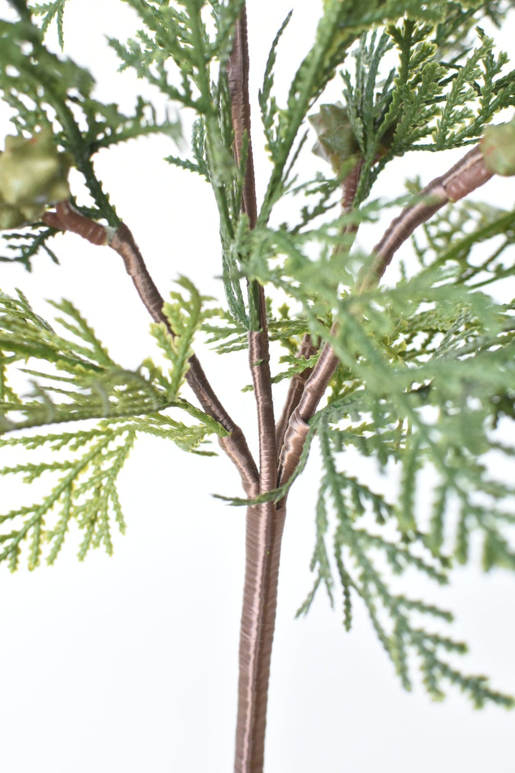 16" Faux Cedar with Pod Stem