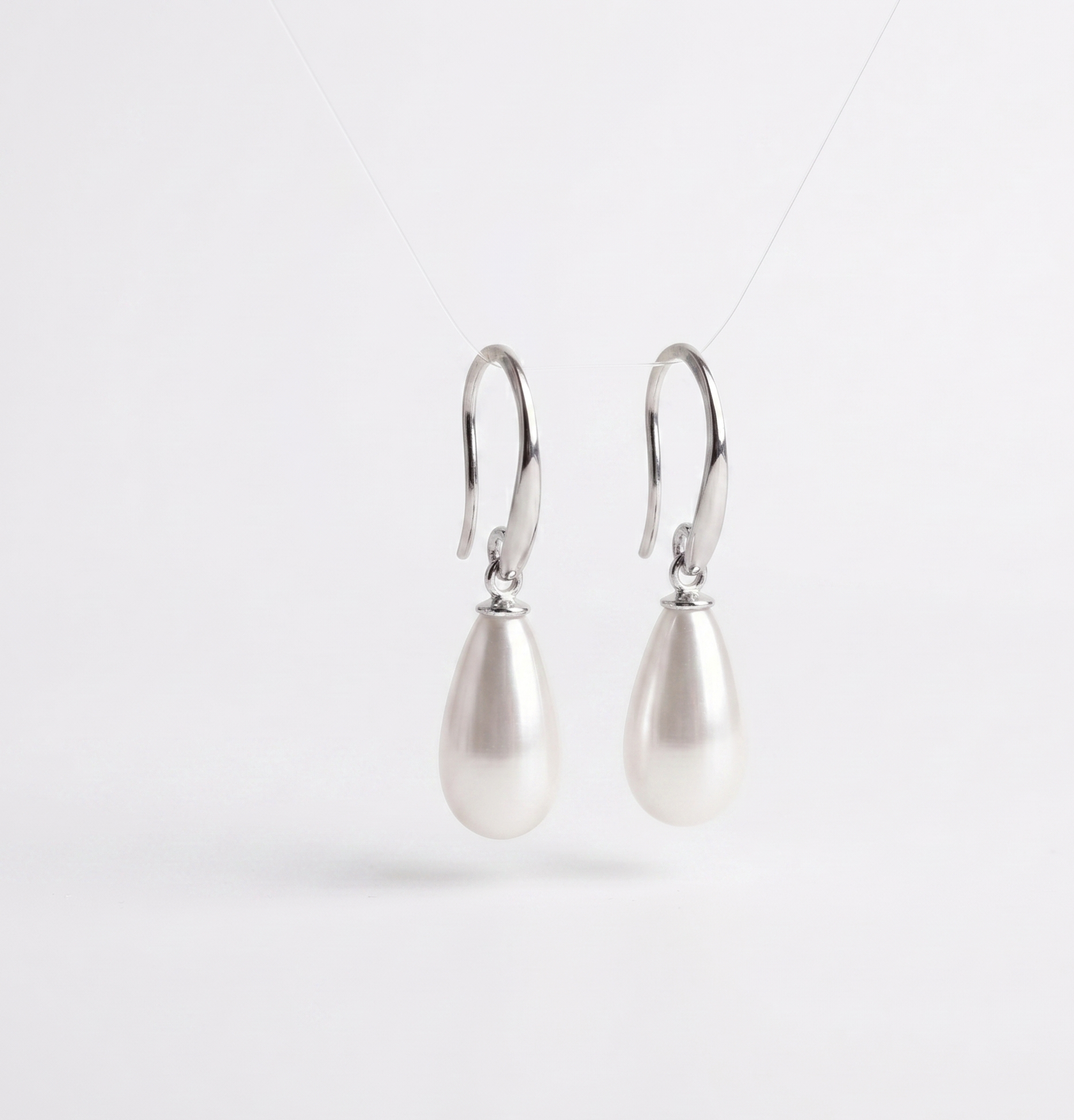 Luxe Pearl Drop Earrings - Iridescent Mother of Pearl Elegance