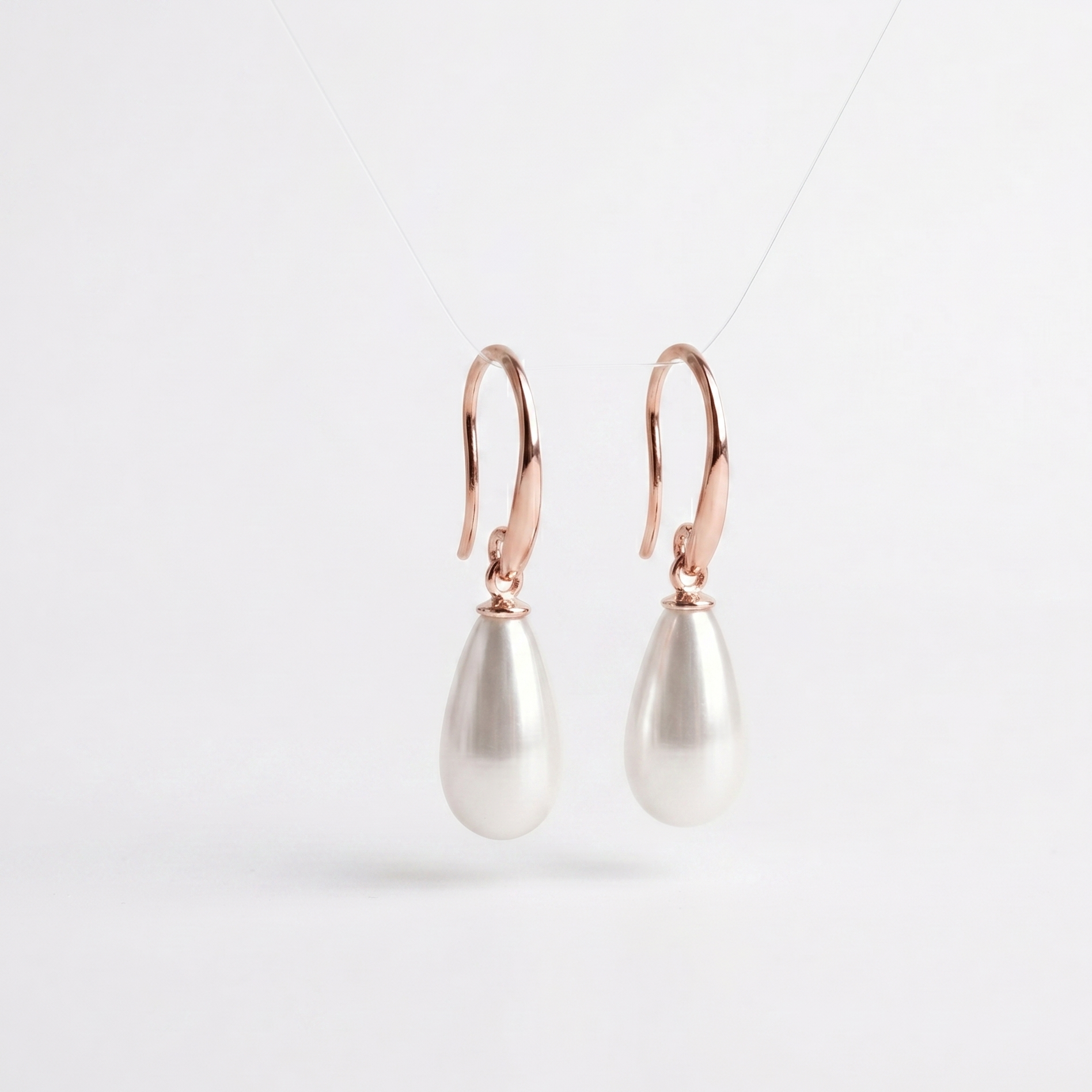 Luxe Pearl Drop Earrings - Iridescent Mother of Pearl Elegance