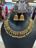 Gold polished necklace set