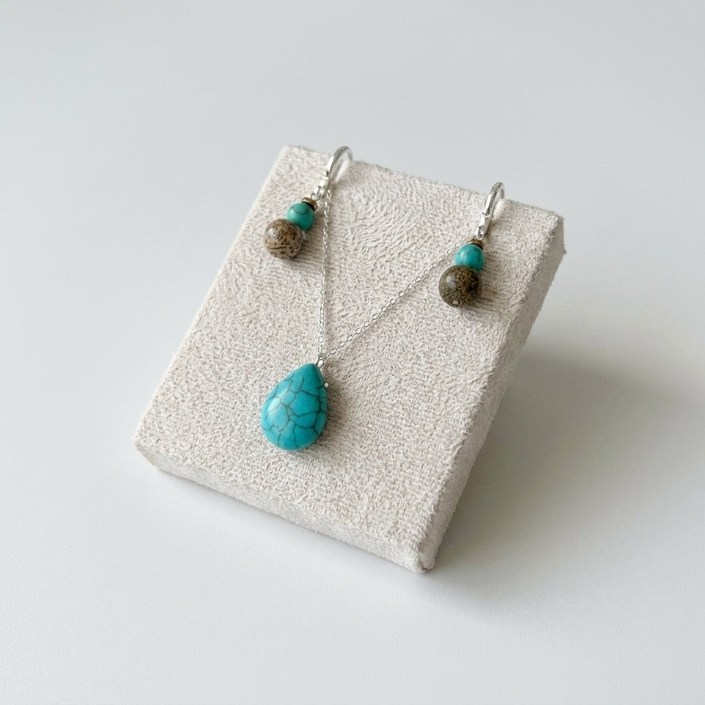 Turquoise Jewelry Set • Matching Necklace & Earrings