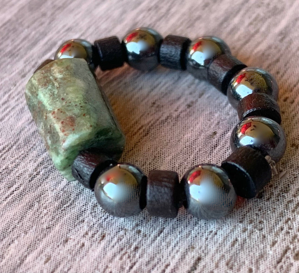 Ellen Handmade Emerald, Wood, and Black Hematite Expandable Ring