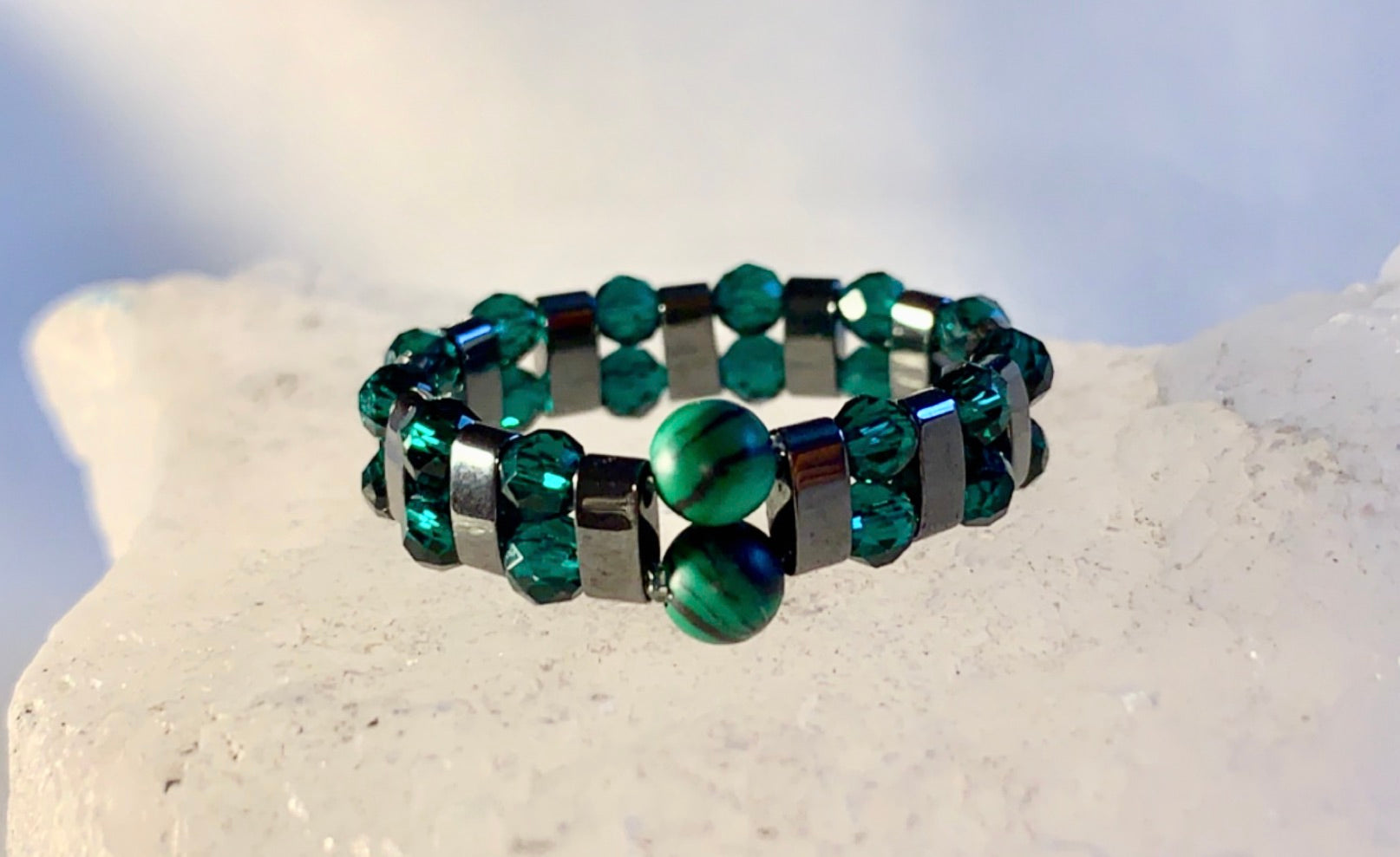 Quinn Handmade Emerald, Malachite, and Black Hematite Expandable Ring (Size 9-10)