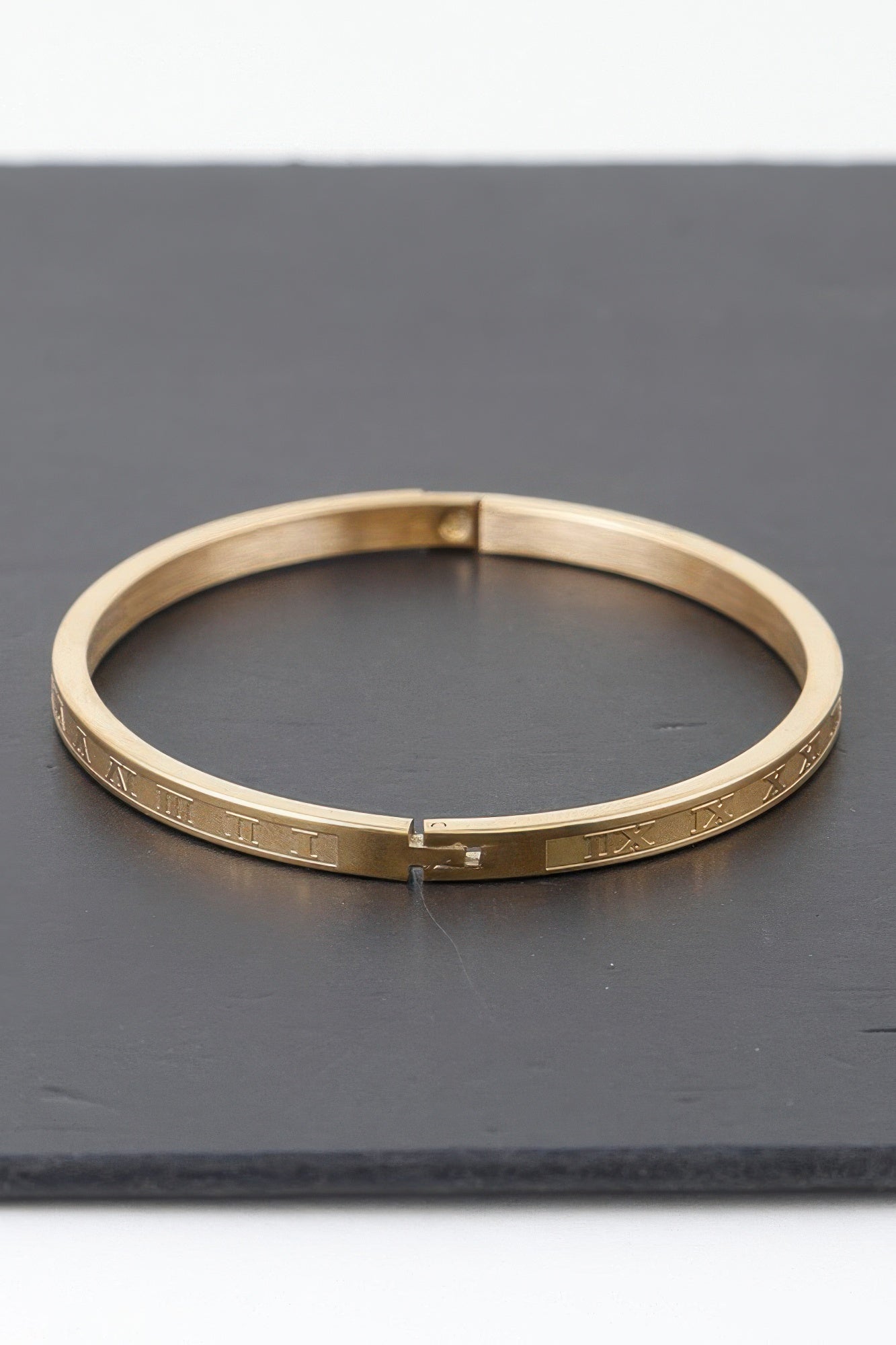 Thin Roman Numeral Bracelet