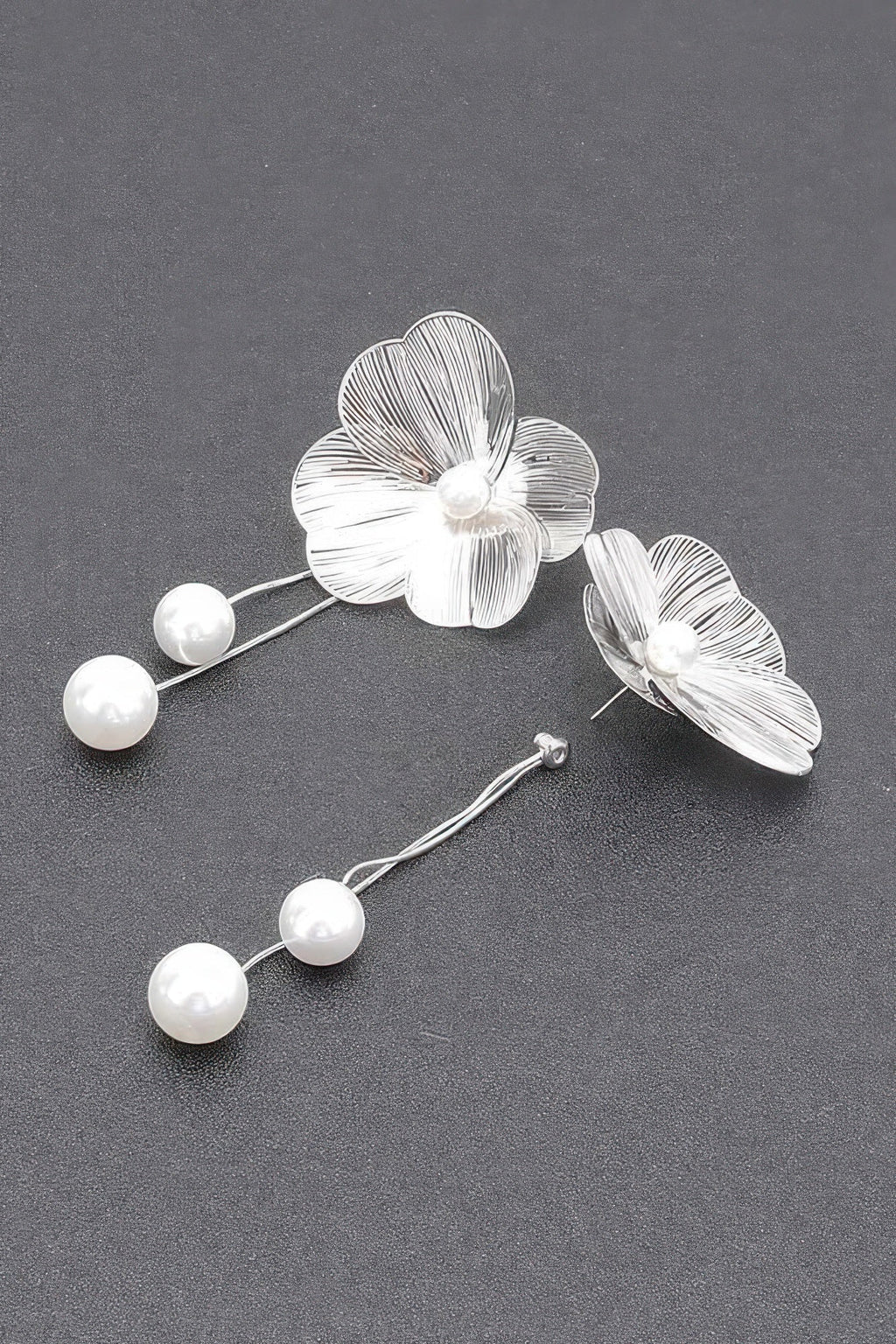 Faux Pearl Gold Plated Metal Earring